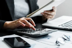 اعتراض به منع تعقیب در دعوی تعدیل اعسار
