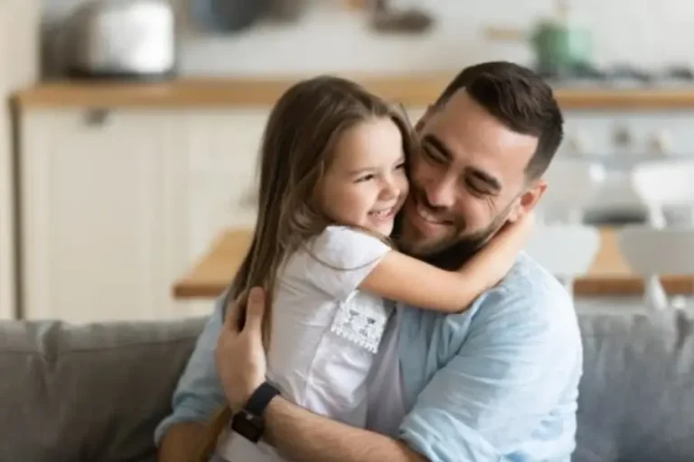 صدور حكم حضانت و الزام مادر به استرداد فرزند از ناحیه پدر