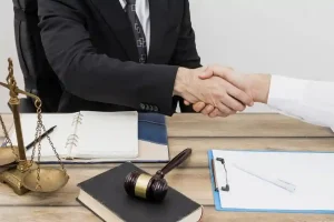 شکوائیه برقراری ارتباطات مخابراتی بدون مجوز از داخل ایران به خارج ایران