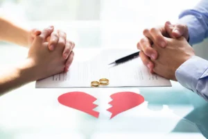 شکوائیه خودداری از نفقه زن خود