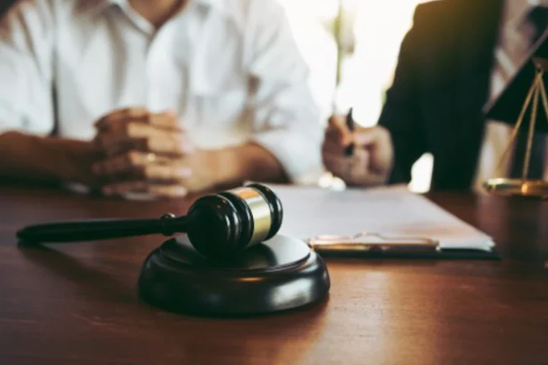 رأی دادگاه تجدیدنظر استان تأیید دادنامه نخستین
