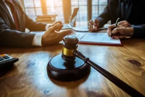 اظهار نظر پزشکی قانونی به استعلام دادگاه